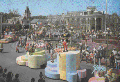 Mickey Birthday parade in Town Square