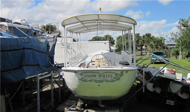 Snow White Swan Boat front