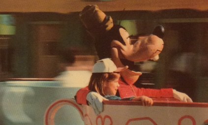 Goofy and girl on Mad Tea Party